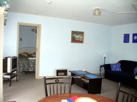 Ashwood Park Bed & Breakfast - Broome Tourism 3