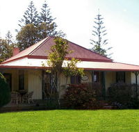 Christian's of Bucks Point - Broome Tourism