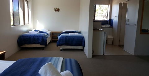 A'Montego Mermaid Beach Motel - Broome Tourism 1