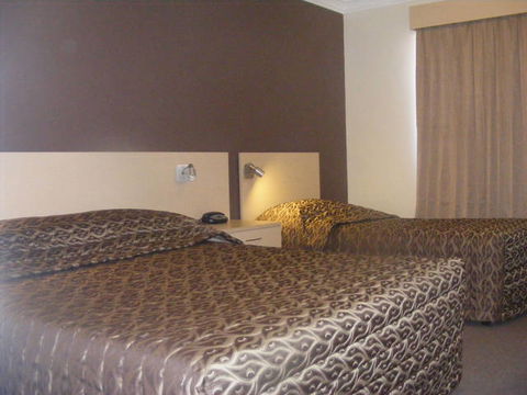 Econo Lodge Moree Spa Motor Inn - Broome Tourism 0