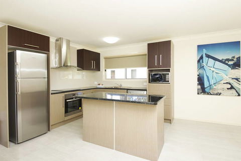 Gateway Lifestyle Lakeside Forster - Broome Tourism 9