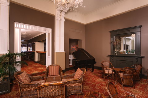 Hadley's Orient Hotel - Broome Tourism 9