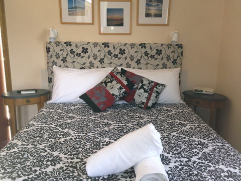Hawks Nest Motel - Broome Tourism 4