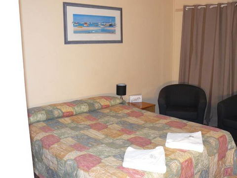 Jurien Bay Hotel Motel - Broome Tourism 2