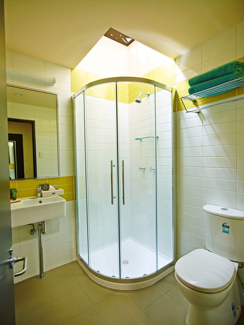 Kakadu Crocodile Hotel - Broome Tourism 0