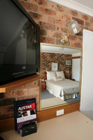 Kinross Inn - Broome Tourism 1