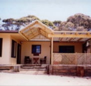Lovering's Beach Houses - D'Estrees Bay - Broome Tourism