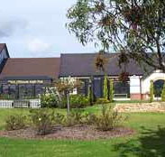 Mick O'Sheas Irish Pub Motel - Broome Tourism