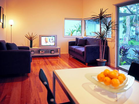 Mobys Beachside Retreat - Broome Tourism 1