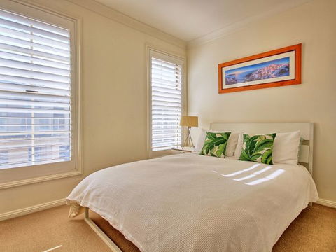 Seaview - Broome Tourism 81