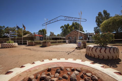 Curtin Springs Wayside Inn - Broome Tourism 10