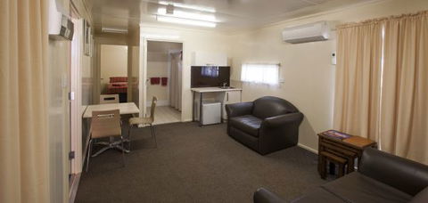 Curtin Springs Wayside Inn - Broome Tourism 15