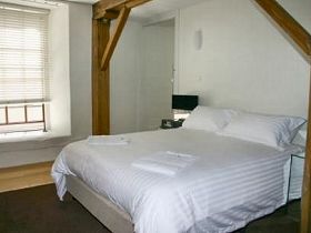 Sullivans Cove Apartments - Harbourside - Broome Tourism 1