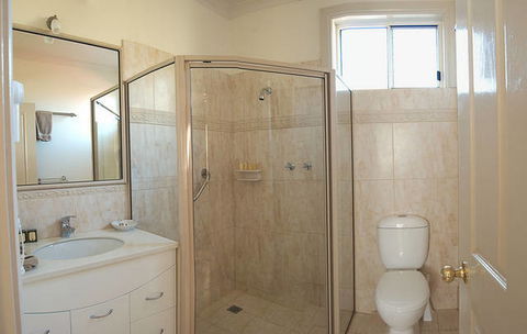 Ross Motel & Caravan Park - Broome Tourism 2