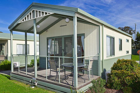 Sandhurst Motel - Broome Tourism 0