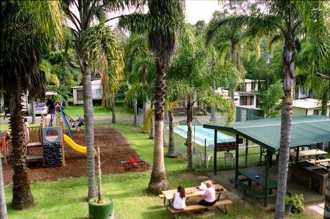 Shady Willows Holiday Park - Broome Tourism 0