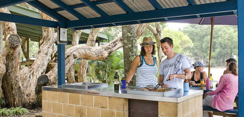Suffolk Beachfront Holiday Park - Broome Tourism 3