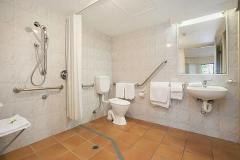 Tropic Towers Apartments - Broome Tourism 4