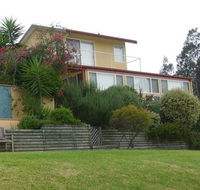 Whitby on Wallis Lakefront Holiday Cottage - Broome Tourism