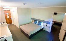 Lakeview Hotel Motel - Oak Flats - Broome Tourism 1