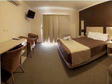 Warners At The Bay - Broome Tourism 1