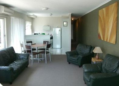 The Palms Apartments - Broome Tourism 3