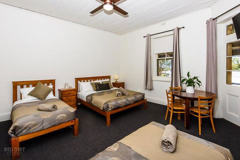 Tibooburra Hotel - Tibooburra - Broome Tourism 2