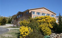 The Ski Inn Motel - Jindabyne - Broome Tourism 0
