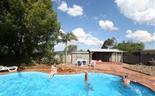 Hunter Valley YHA - Broome Tourism 3