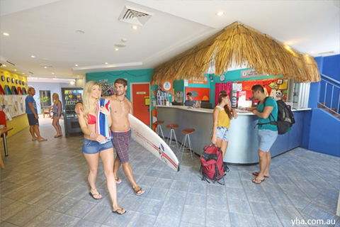Sydney, Collaroy Beachouse YHA - Broome Tourism 4