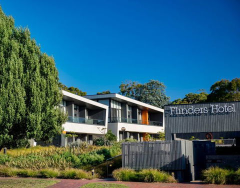Flinders Hotel - Broome Tourism 0