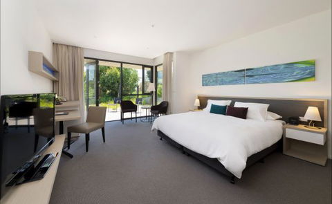 Flinders Hotel - Broome Tourism 8