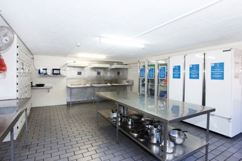 Airlie Beach YHA, Whitsundays - Broome Tourism 5