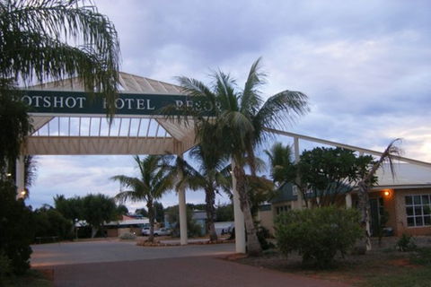 Exmouth YHA - Broome Tourism 7