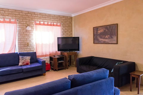 Augusta - Cape Leeuwin YHA - Broome Tourism 6