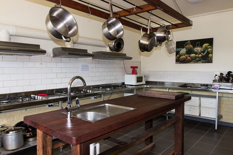 Augusta - Cape Leeuwin YHA - Broome Tourism 7