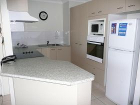 Pelican Cove Apartments - Broome Tourism 3