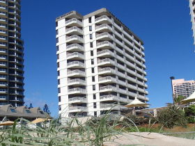 The Breakers - Broome Tourism 1