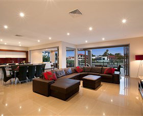Xanadu Waterfront Elite Holiday Home - Broome Tourism 0