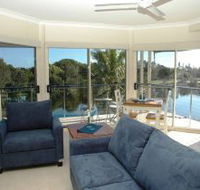 Alexander Lakeside Bed and Breakfast - Broome Tourism