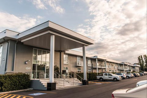 Abode Narrabundah - Broome Tourism 5