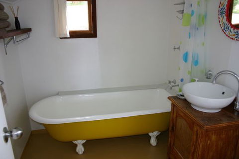 Kilfeacle Farm Cottage - Broome Tourism 3