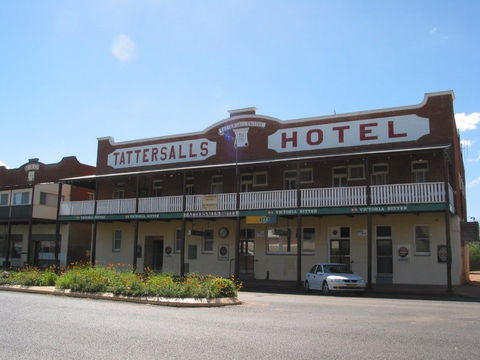Tattersalls Hotel Baradine - Broome Tourism 0