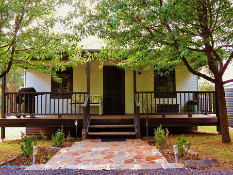 The Guesthouse: Hill End - Broome Tourism 0