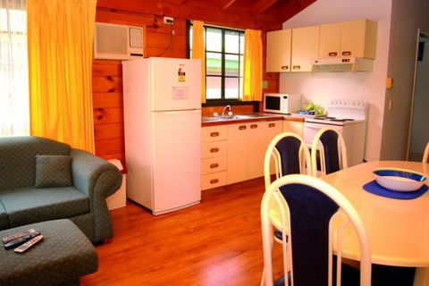 Smuggler's Cove Holiday Village - Broome Tourism 2