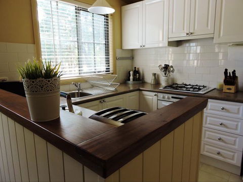 The Guesthouse: Hill End - Broome Tourism 7