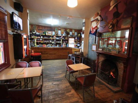 Victoria Hotel: Moonan Flat - Broome Tourism 1