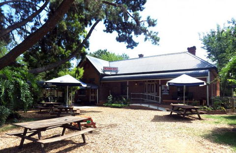 Victoria Hotel: Moonan Flat - Broome Tourism 4
