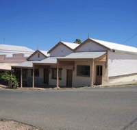 Carmines Antiques and Accommodation - Broome Tourism
