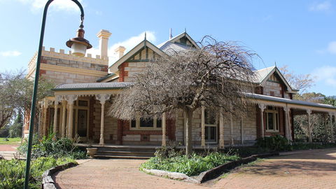 Cockburn House - Broome Tourism 0